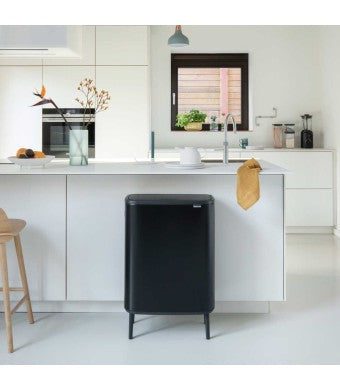 פח אשפה למטבח BO טאץ 60 ליטר