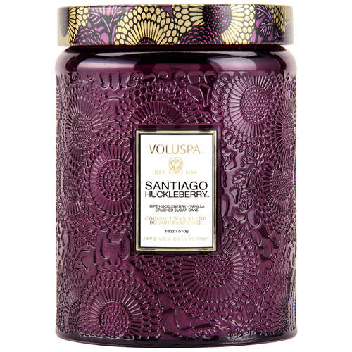 נר ריחני בצנצנת זכוכית 510 גרם – Santiago Huckleberry VOLUSPA